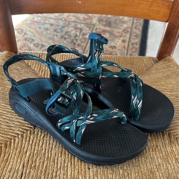 Chaco woman’s zcloud Dark Teal and Black x Warren pine adventure Sandals - Picture 4 of 11